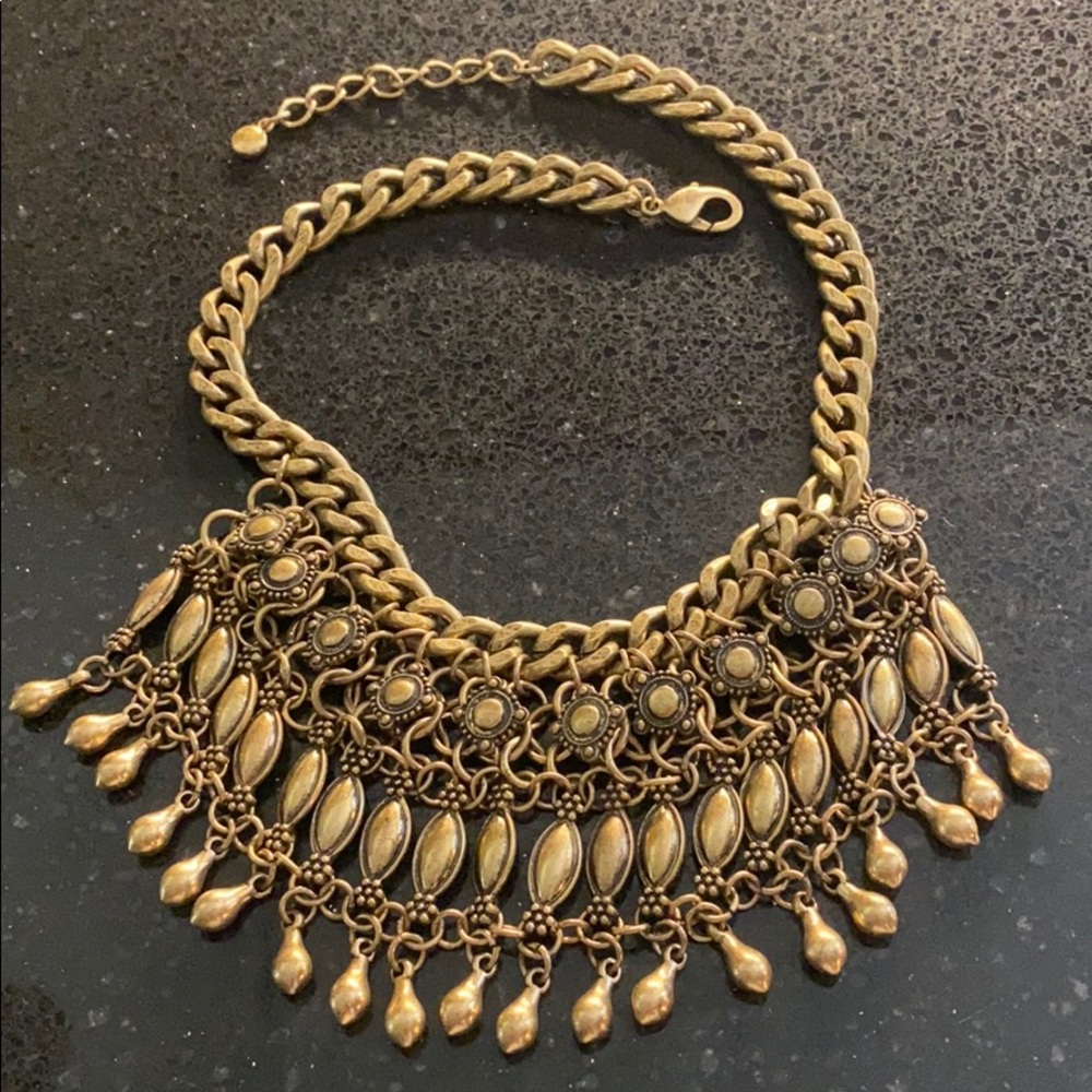 Bib necklace